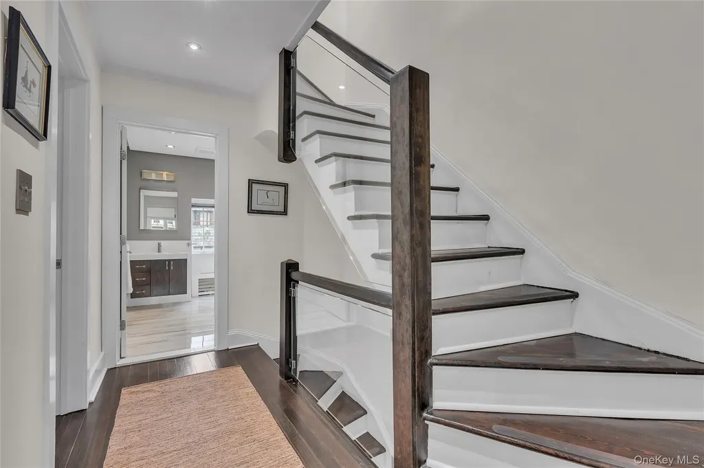 42 Tanglewylde Avenue Bronxville NY 10708