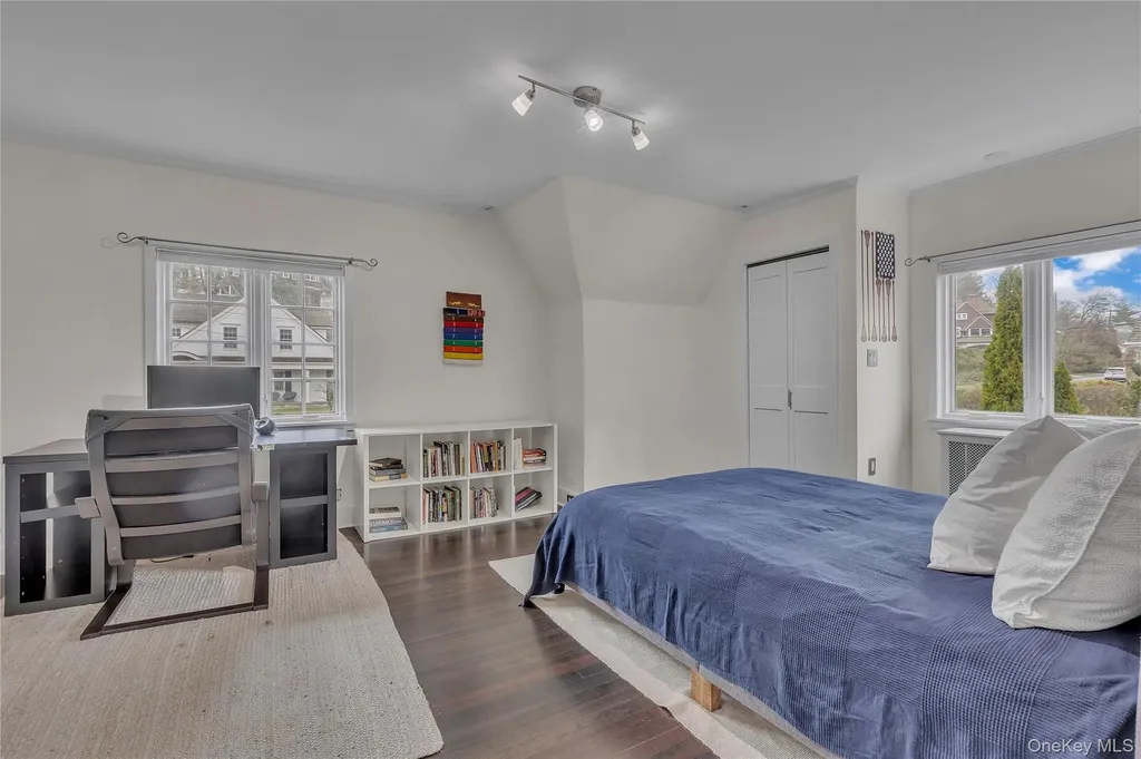 42 Tanglewylde Avenue Bronxville NY 10708