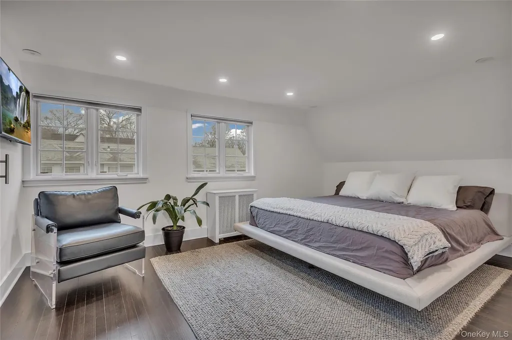 42 Tanglewylde Avenue Bronxville NY 10708