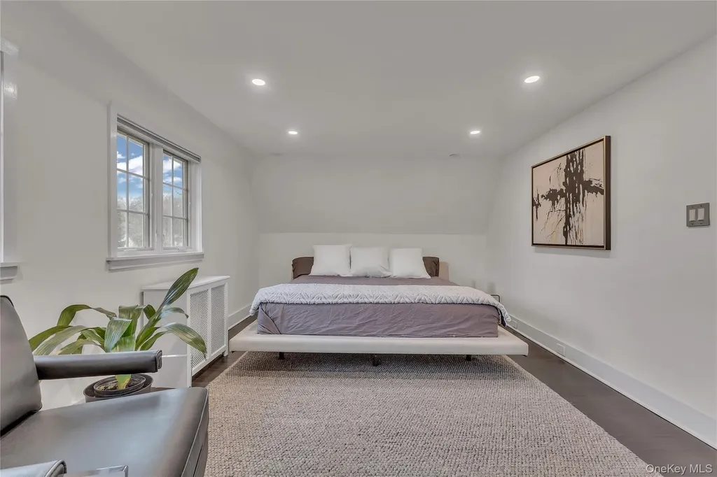 42 Tanglewylde Avenue Bronxville NY 10708