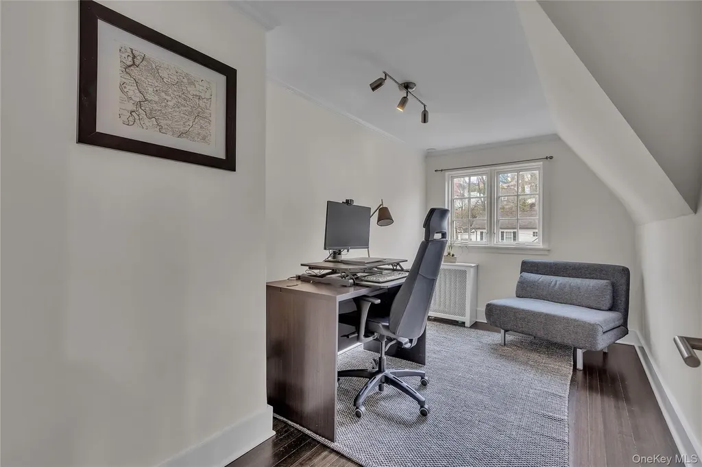 42 Tanglewylde Avenue Bronxville NY 10708