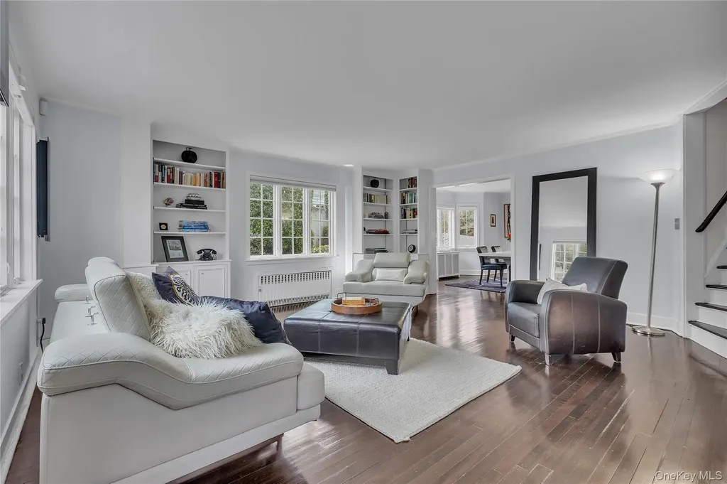 42 Tanglewylde Avenue Bronxville NY 10708
