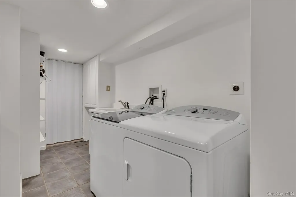 42 Tanglewylde Avenue Bronxville NY 10708