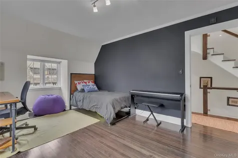 42 Tanglewylde Avenue Bronxville NY 10708
