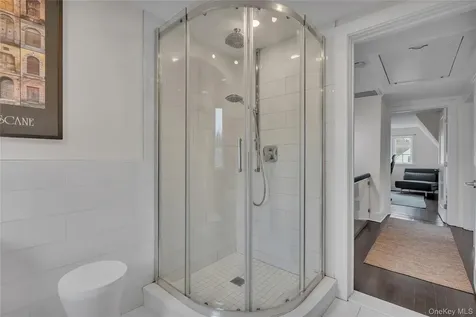42 Tanglewylde Avenue Bronxville NY 10708