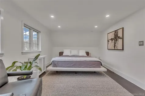 42 Tanglewylde Avenue Bronxville NY 10708