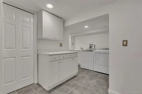 42 Tanglewylde Avenue Bronxville NY 10708