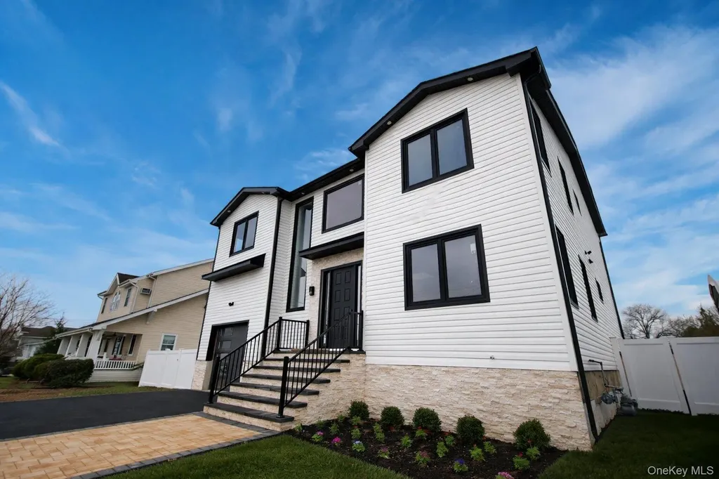 2460 Centre Avenue Bellmore NY 11710