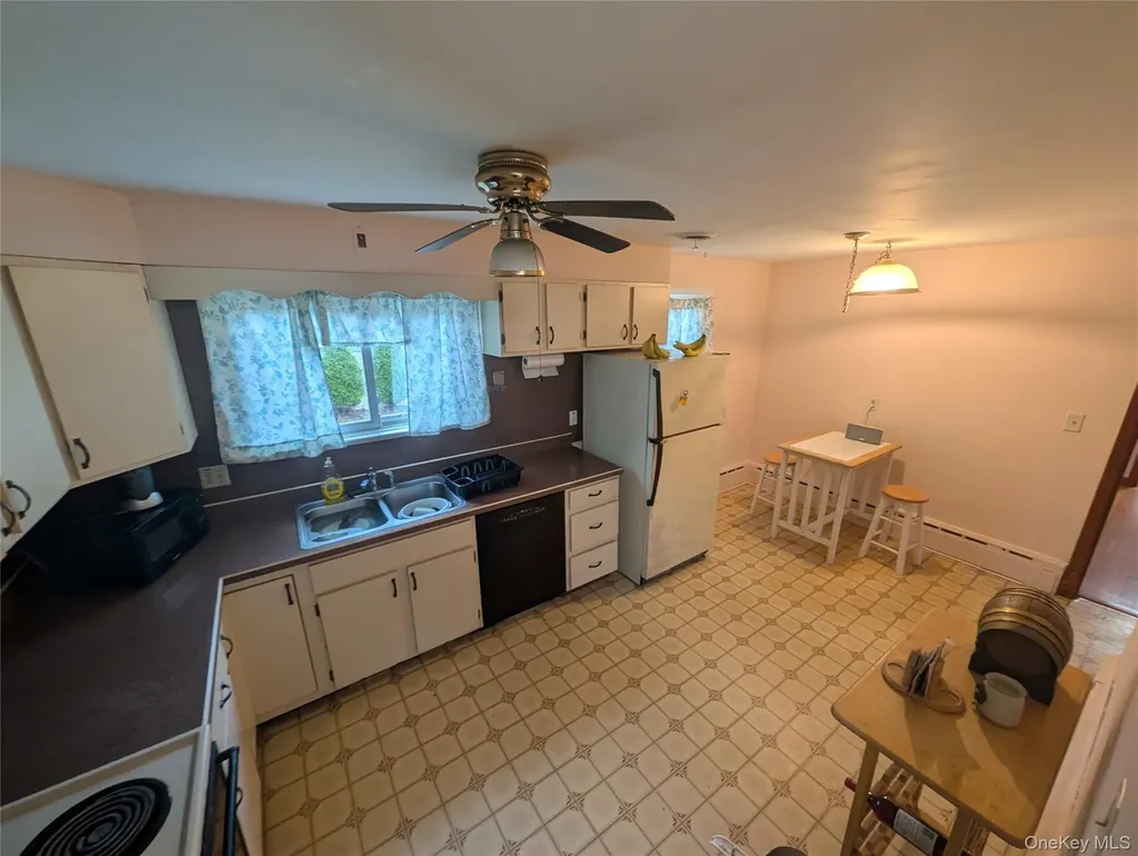 17 Bosher Drive Colonie NY 12205