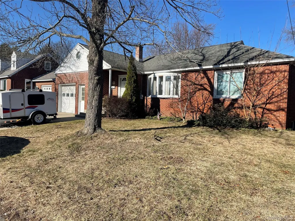 17 Bosher Drive Colonie NY 12205