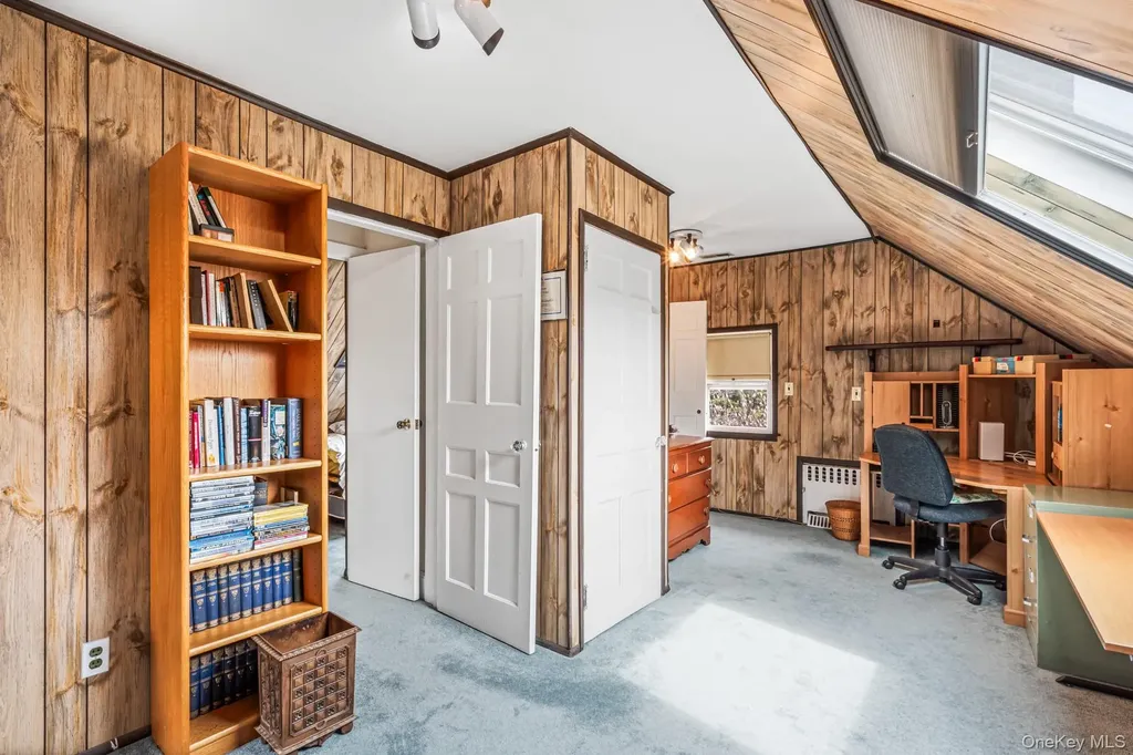 335 Warwick Avenue Douglaston NY 11363