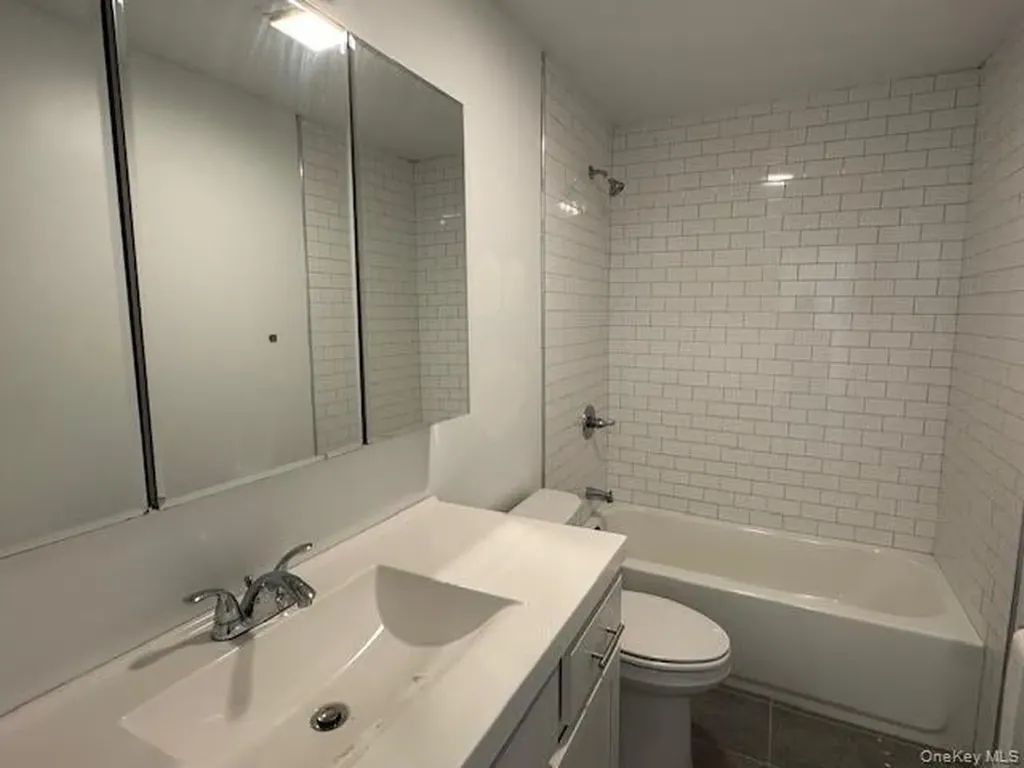 3 Eisenhower Drive Cornwall NY 12518