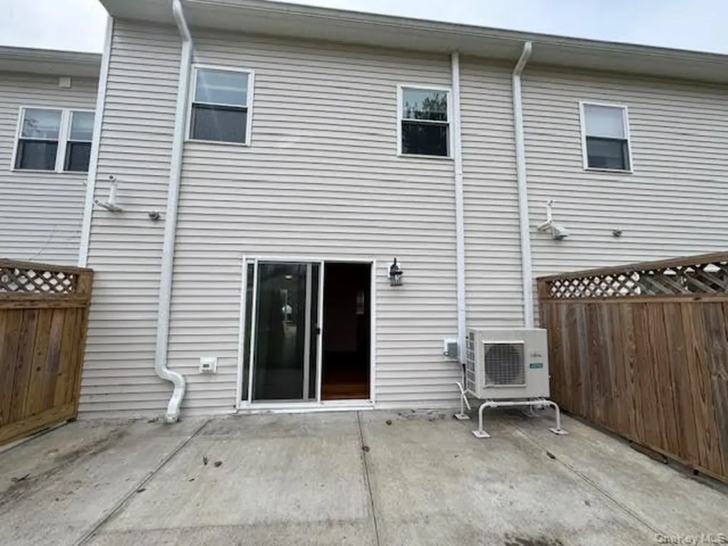 3 Eisenhower Drive Cornwall NY 12518