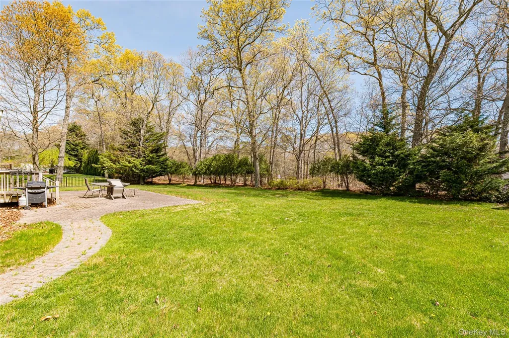 108 Maple Wood Lane Riverhead NY 11901