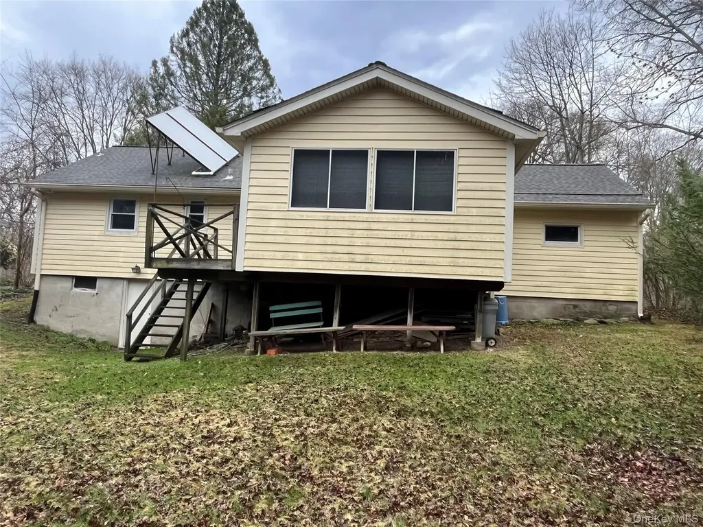 9 Sherwood Drive Poughkeepsie NY 12603