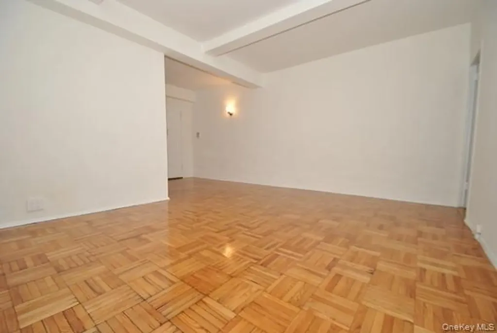 1501 Metropolitan Avenue Bronx NY 10462