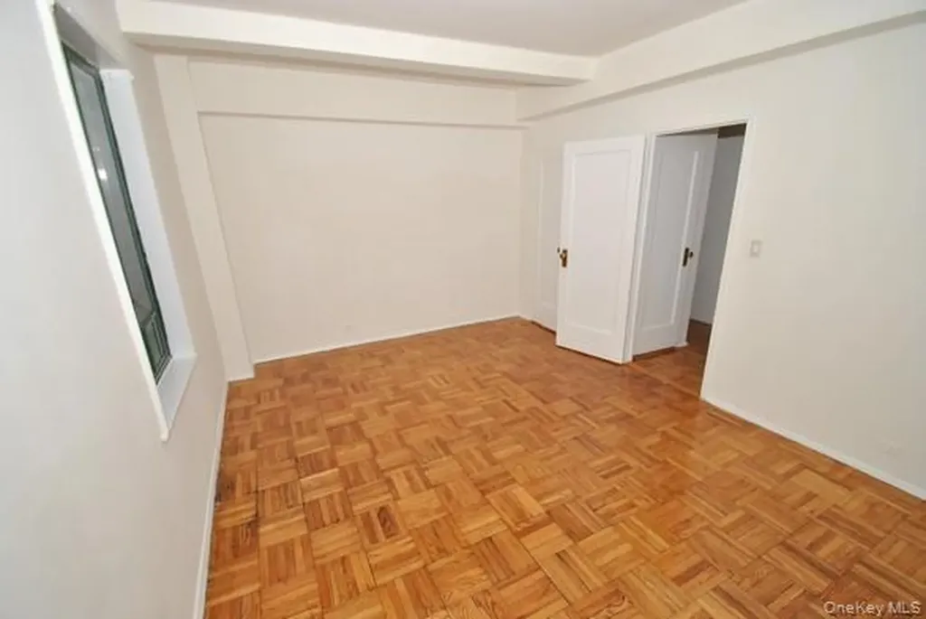 1501 Metropolitan Avenue Bronx NY 10462