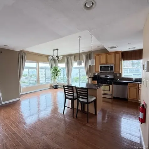 7219 Sandy Dune Way Arverne NY 11692