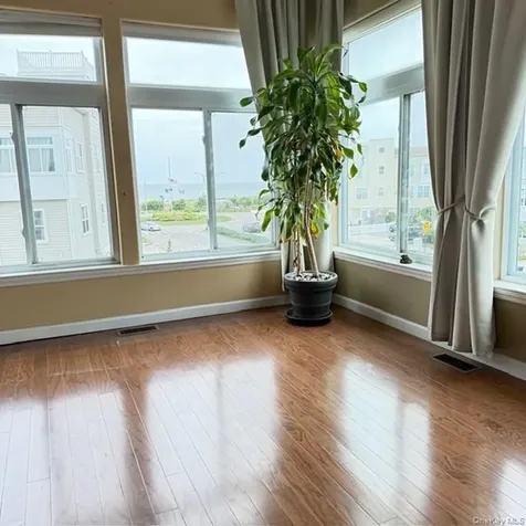 7219 Sandy Dune Way Arverne NY 11692