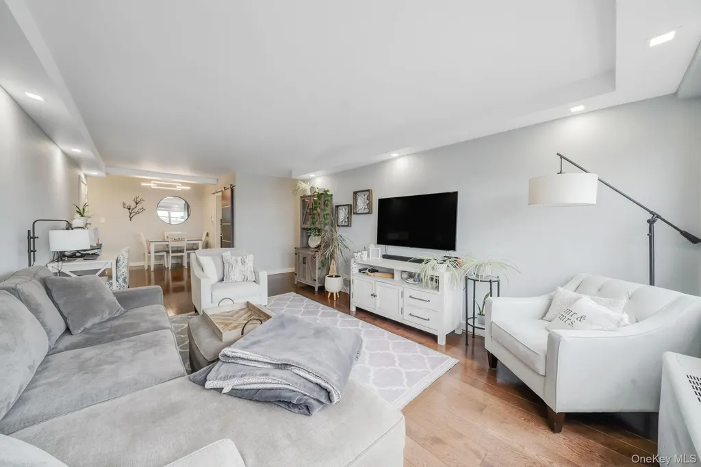 10230 66th Road Forest Hills NY 11375