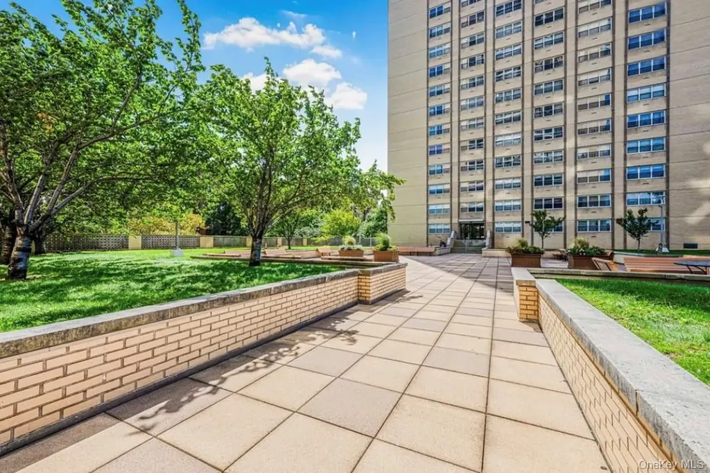 10230 66th Road Forest Hills NY 11375