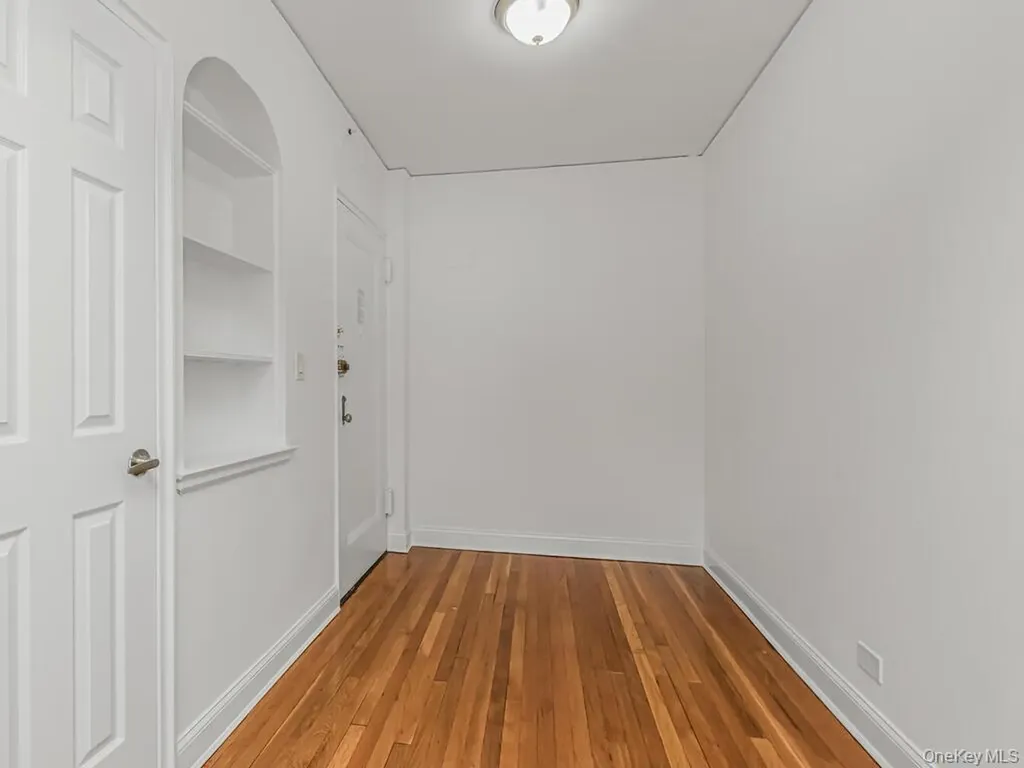 55 E 190 Bronx NY 10468
