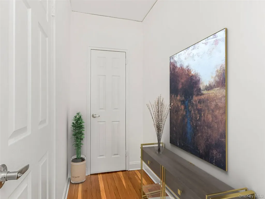 55 E 190 Bronx NY 10468