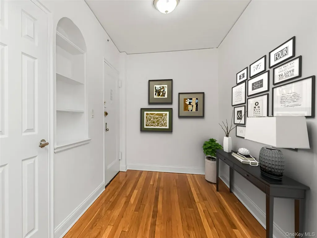 55 E 190 Bronx NY 10468