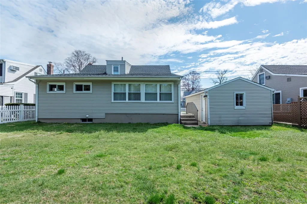 61 Dosoris Lane Glen Cove NY 11542