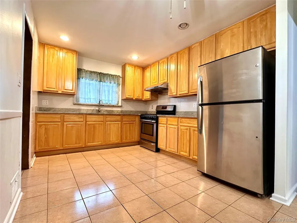 20030 39th Avenue Bayside NY 11361