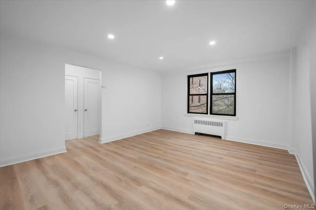 3840 Greystone Avenue Bronx NY 10463