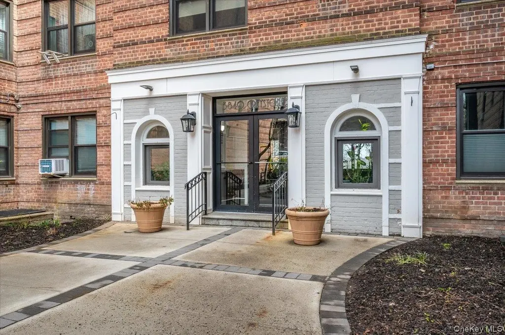 3840 Greystone Avenue Bronx NY 10463