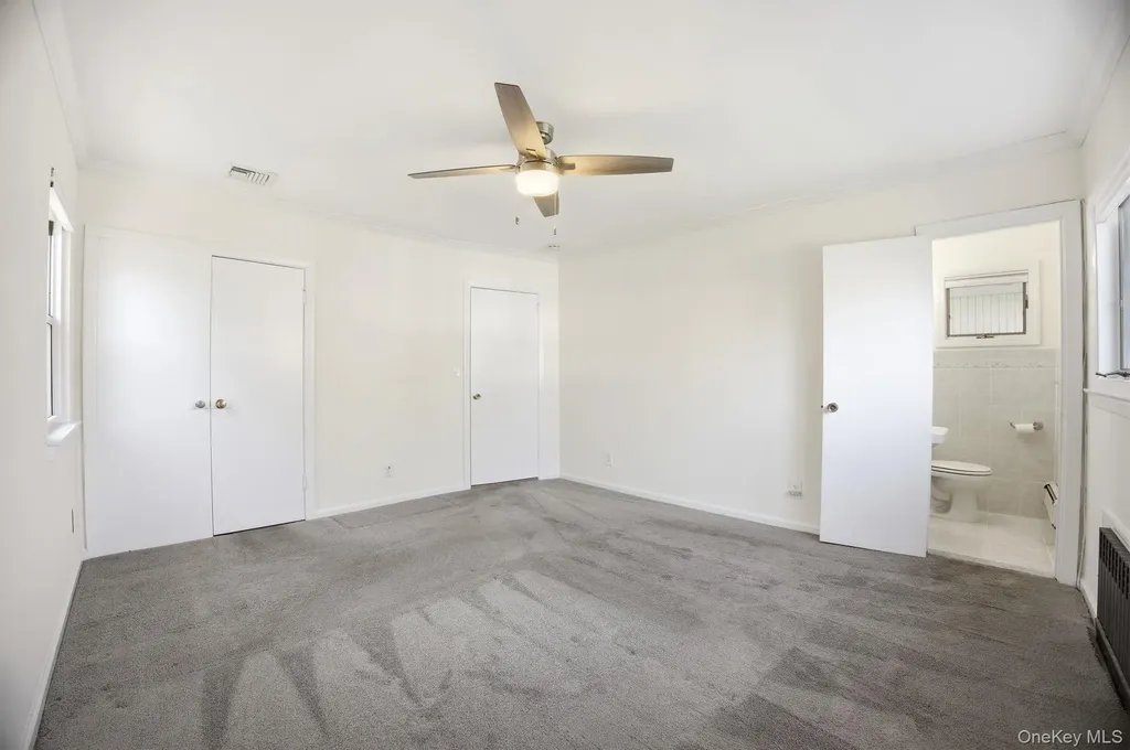 157 Rose Lane New Hyde Park NY 11040