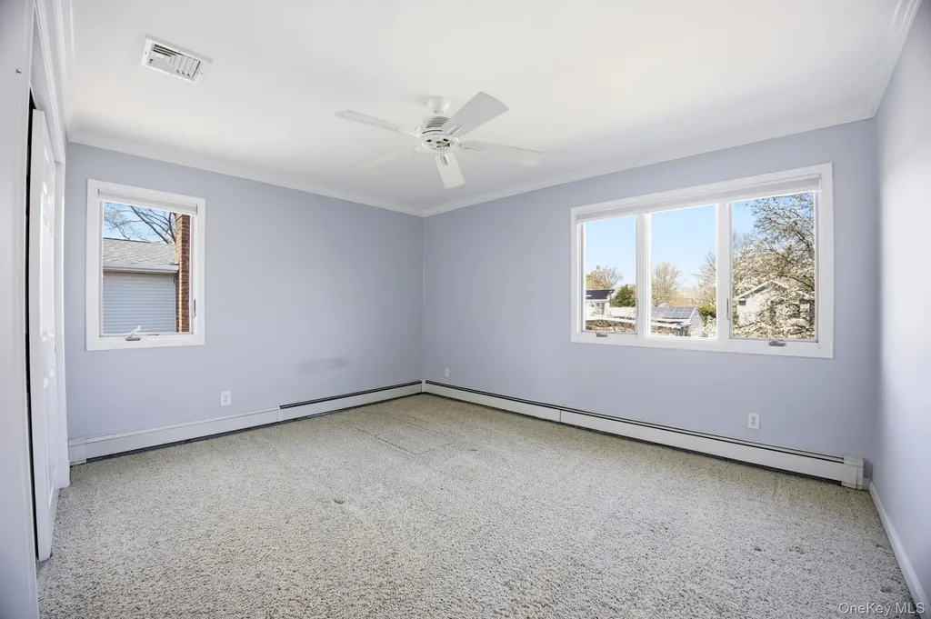 157 Rose Lane New Hyde Park NY 11040