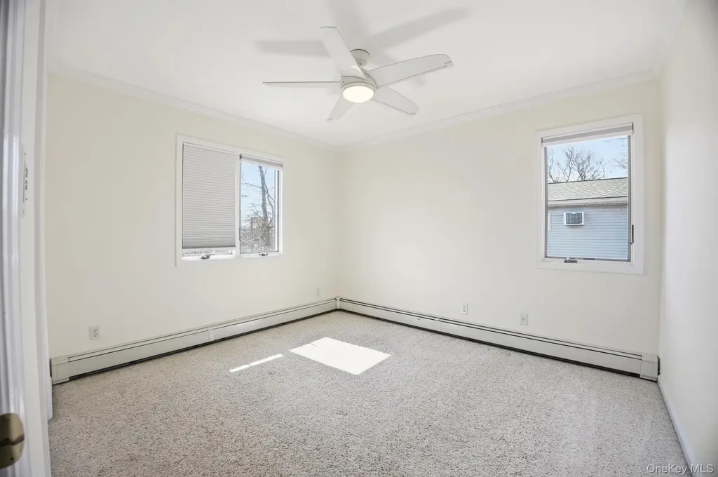 157 Rose Lane New Hyde Park NY 11040