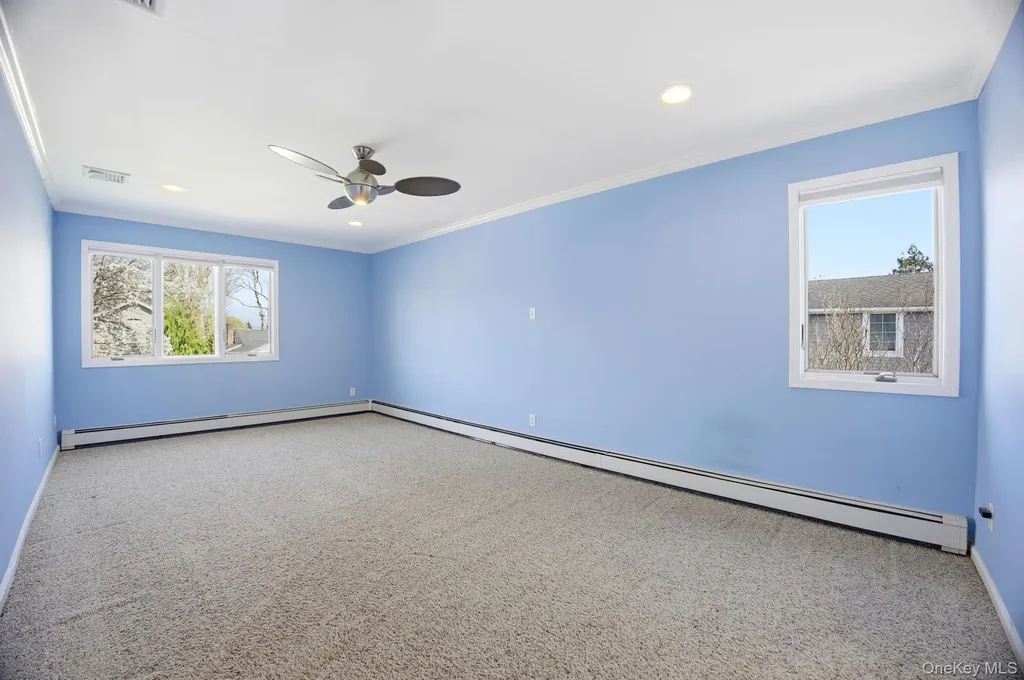 157 Rose Lane New Hyde Park NY 11040