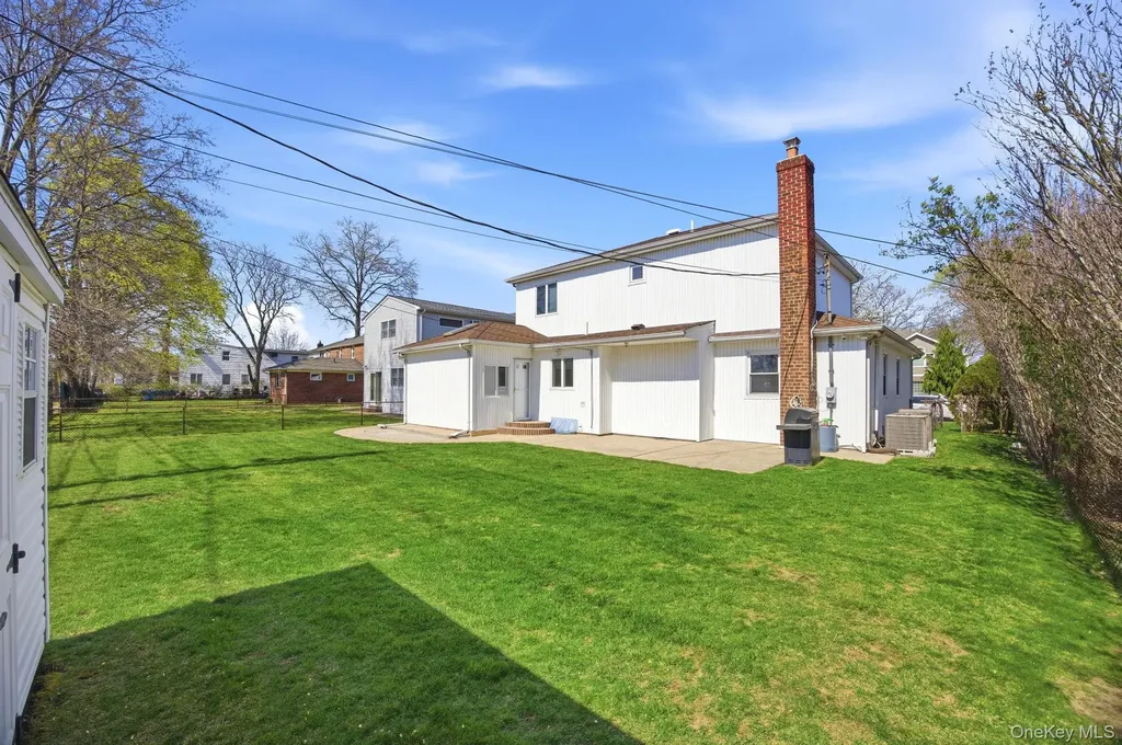 157 Rose Lane New Hyde Park NY 11040
