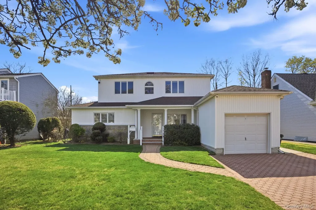 157 Rose Lane New Hyde Park NY 11040