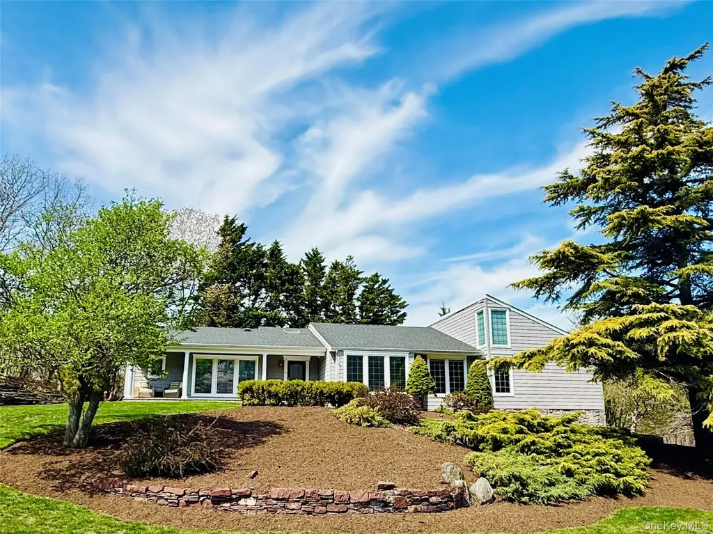 15 Frost Valley Road Mount Sinai NY 11766
