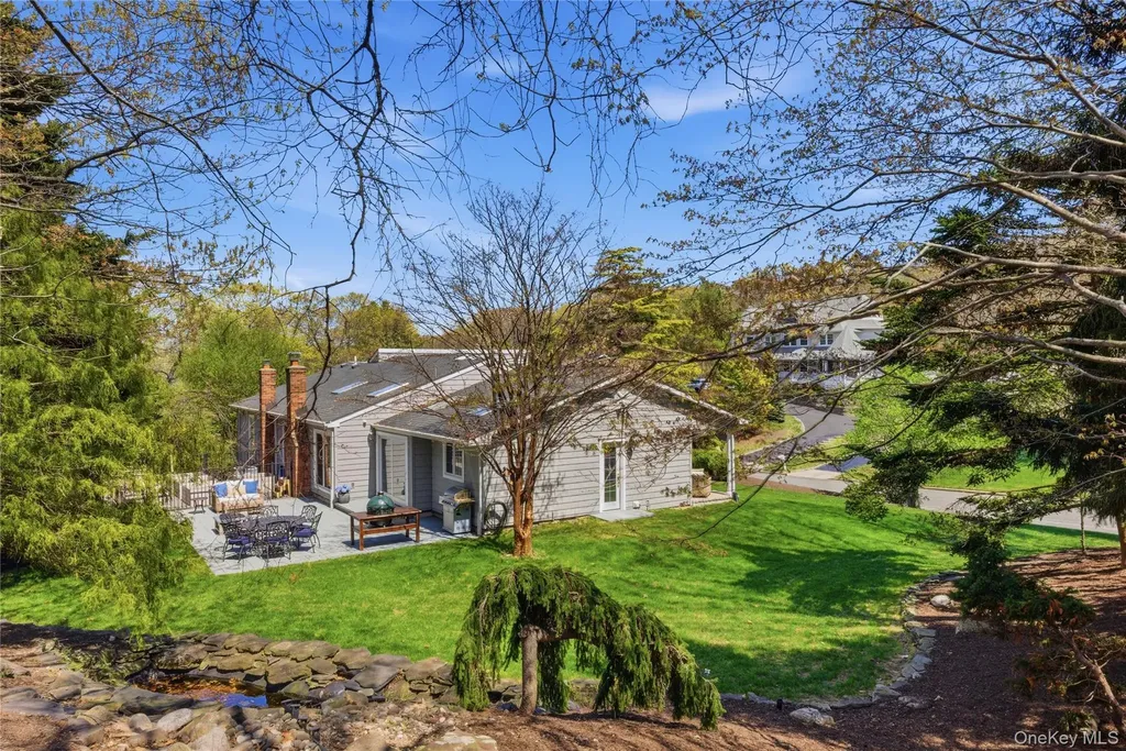 15 Frost Valley Road Mount Sinai NY 11766