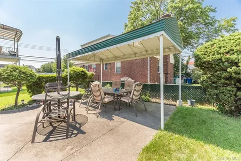 7107 Ditmars Boulevard East Elmhurst NY 11370
