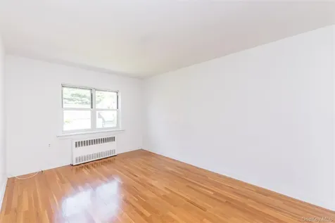 7107 Ditmars Boulevard East Elmhurst NY 11370