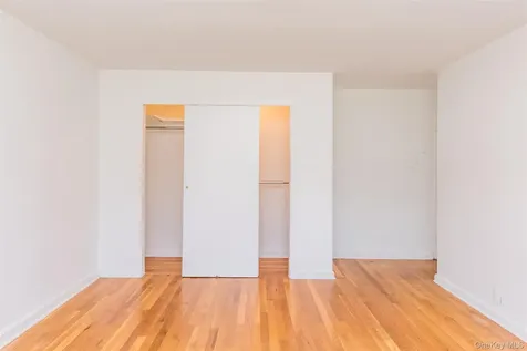 7107 Ditmars Boulevard East Elmhurst NY 11370