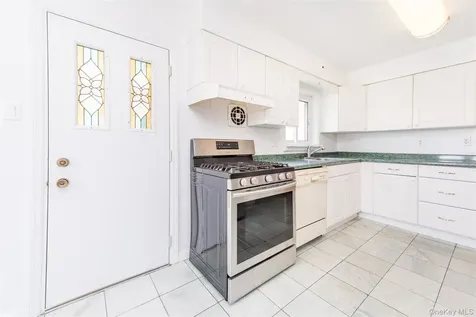 7107 Ditmars Boulevard East Elmhurst NY 11370