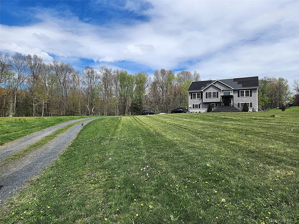 5 Anastasia Court Salisbury Mills NY 12577