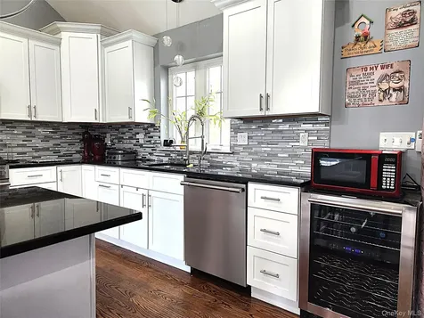 5 Anastasia Court Salisbury Mills NY 12577
