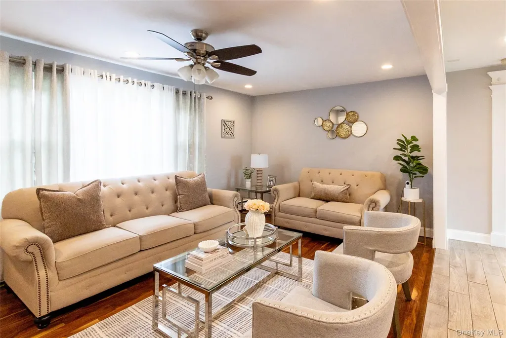 151 Cheltenham Road West Babylon NY 11704
