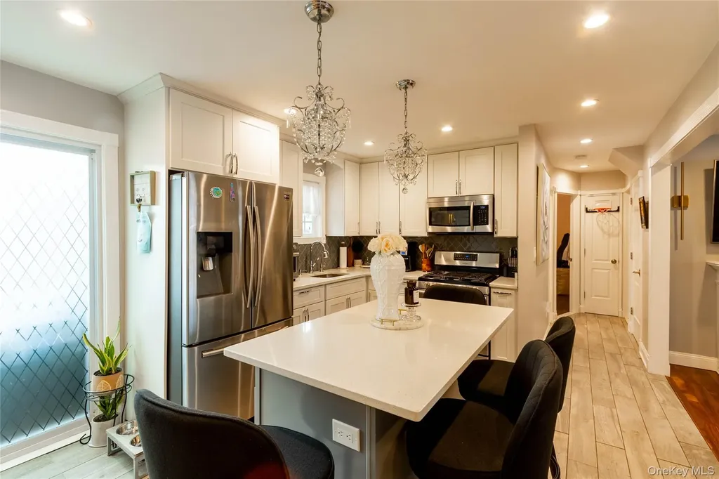 151 Cheltenham Road West Babylon NY 11704