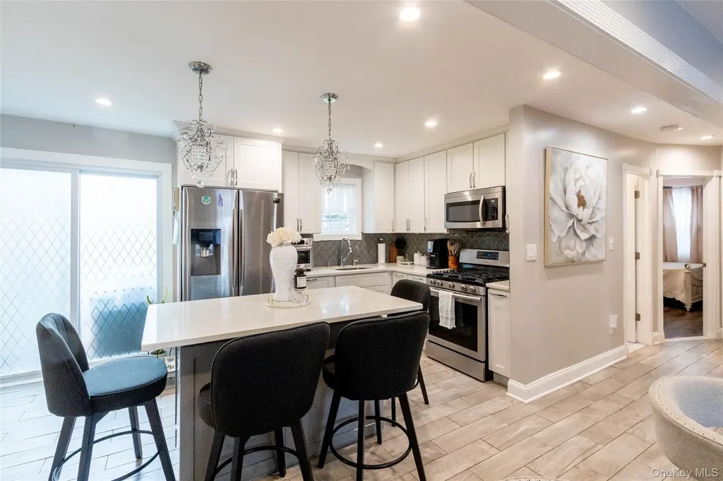 151 Cheltenham Road West Babylon NY 11704