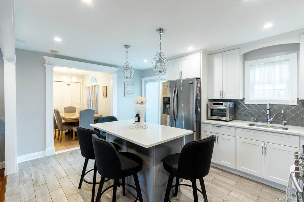151 Cheltenham Road West Babylon NY 11704